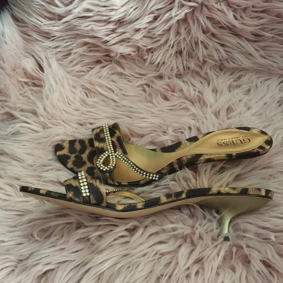 Shoes - Picture 2 of 3